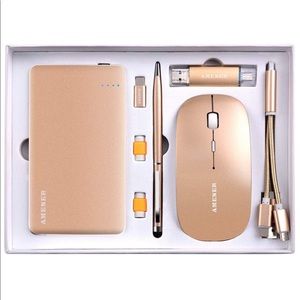 NWOT! #BossUp tech accessories set